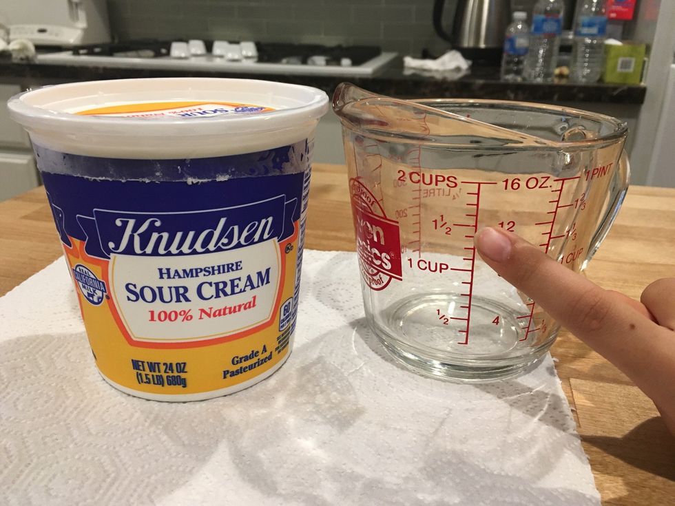 1 1/2 cups of sour cream