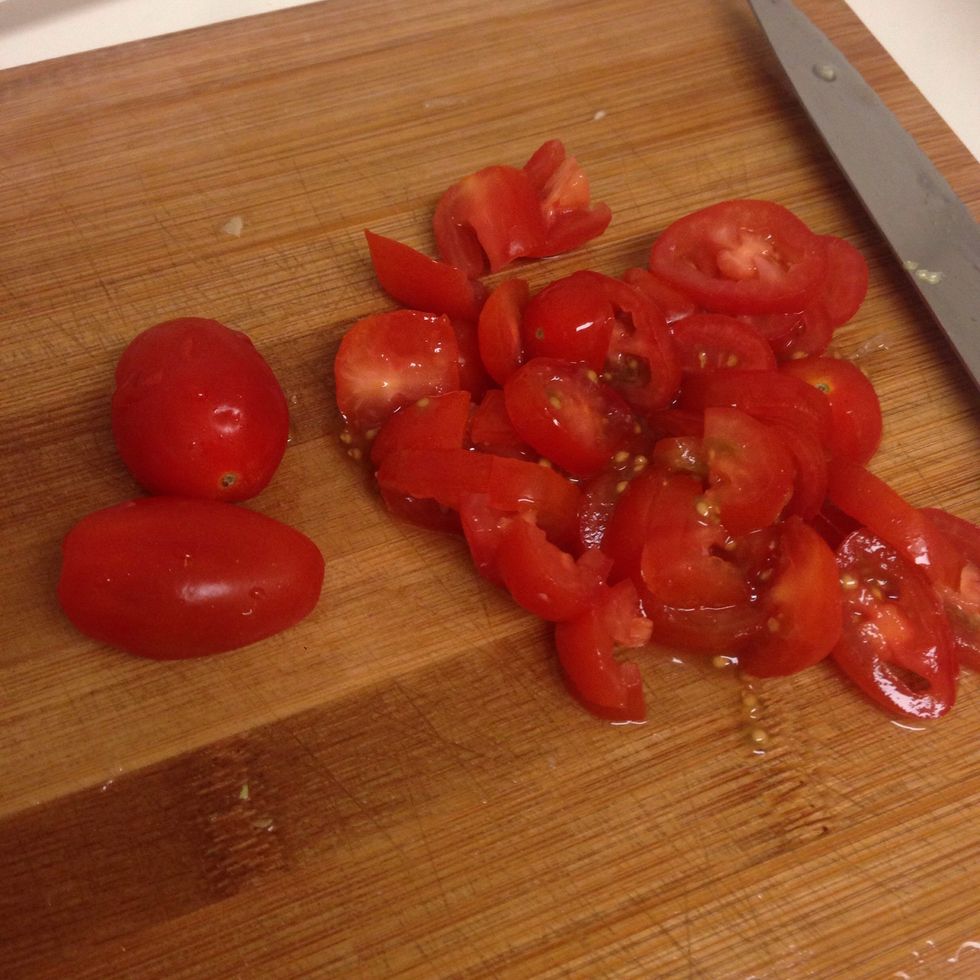 1/2 cup cherry tomatoes