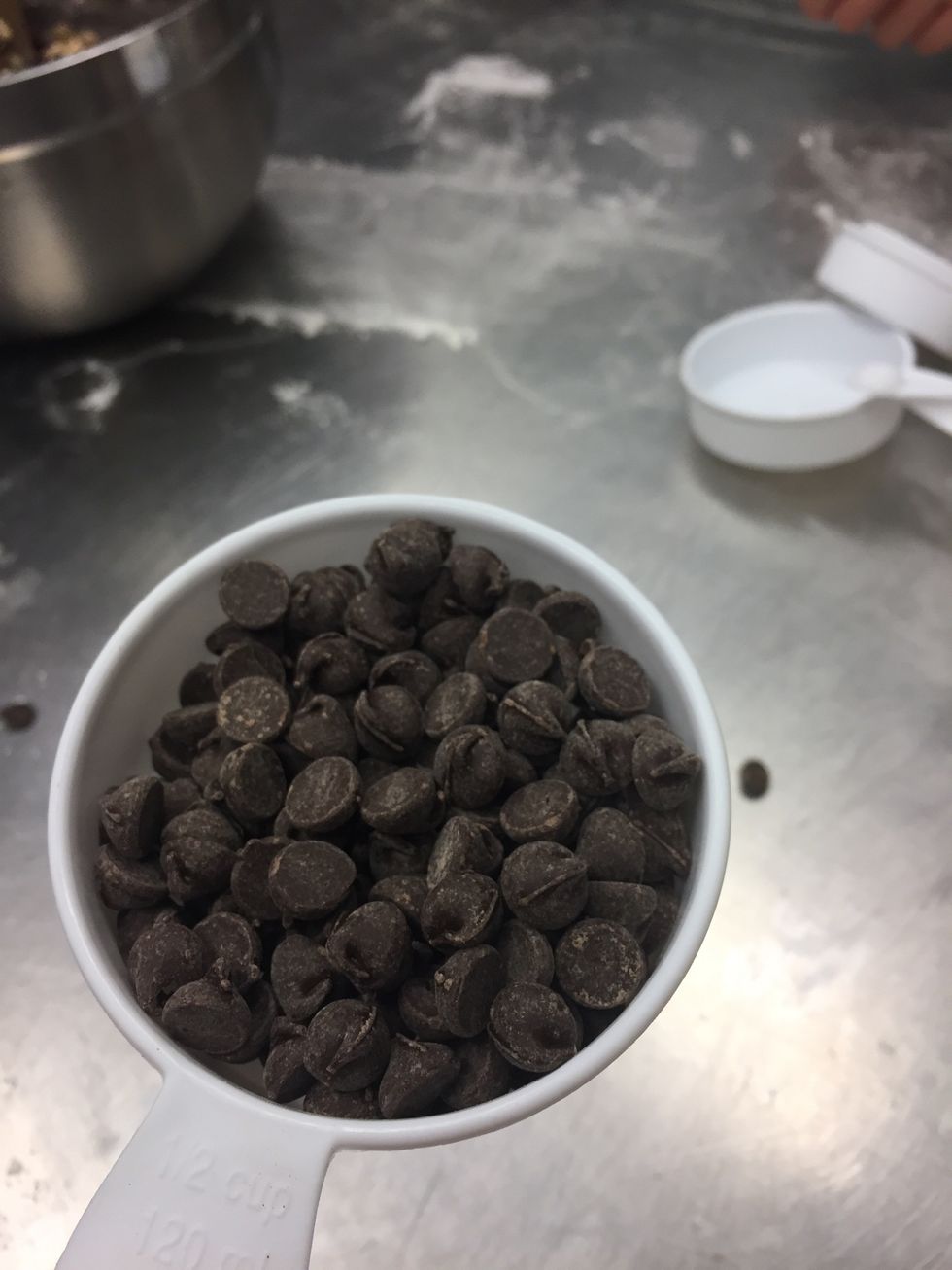 1/2 cup chocolate chips