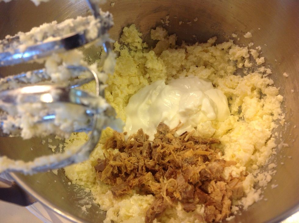 1/4 cup sour cream, leftover pork roast, chopped up....