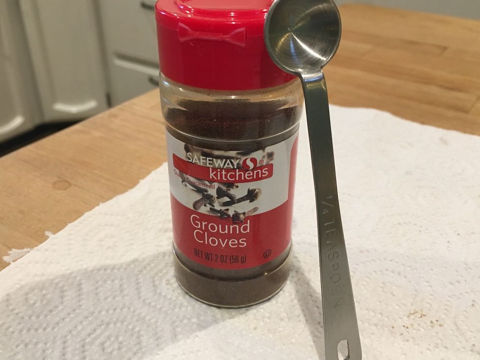 1/4 teaspoon of cloves. Don't add too much!