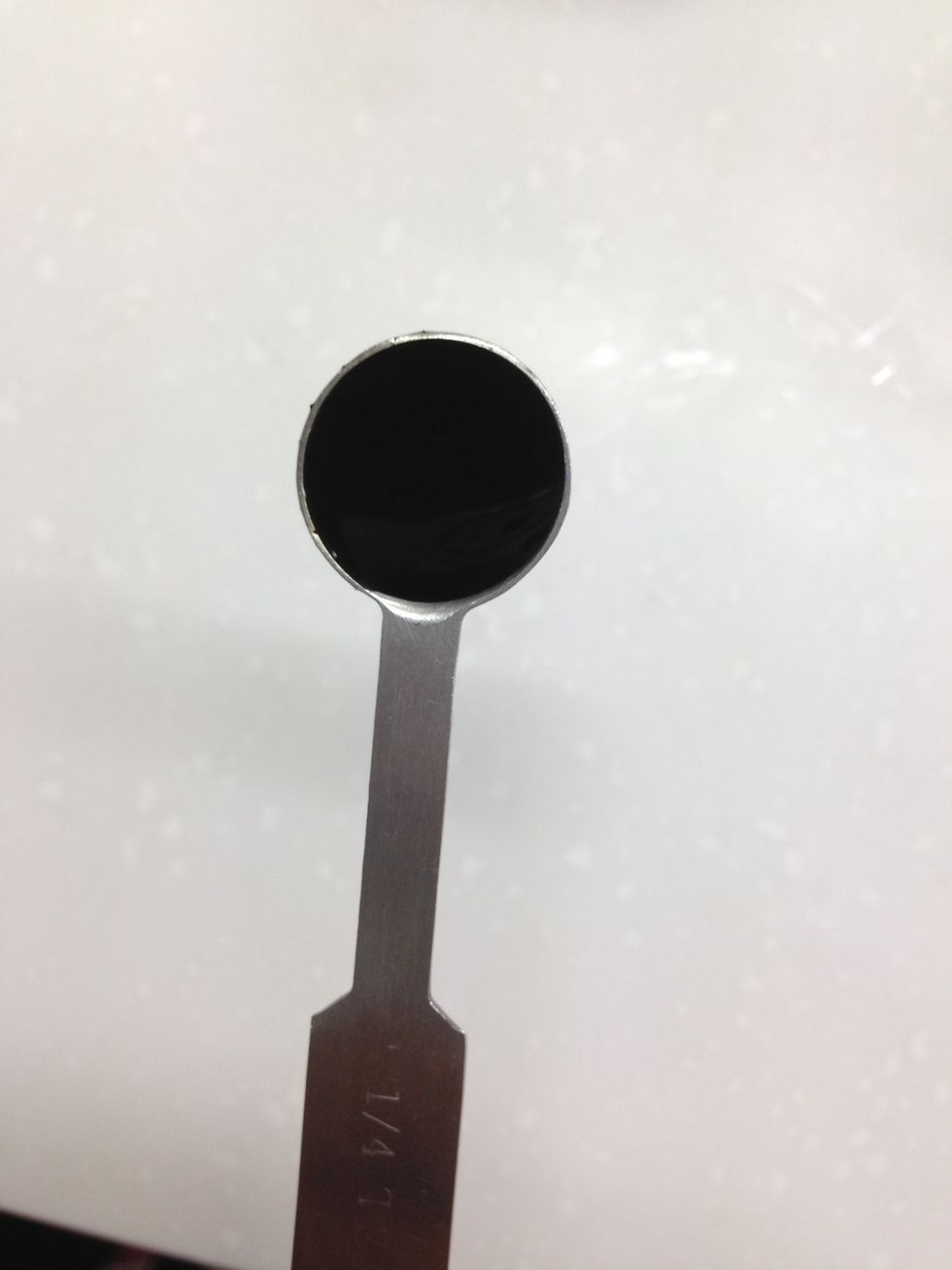 1/4 teaspoon of vanilla extract