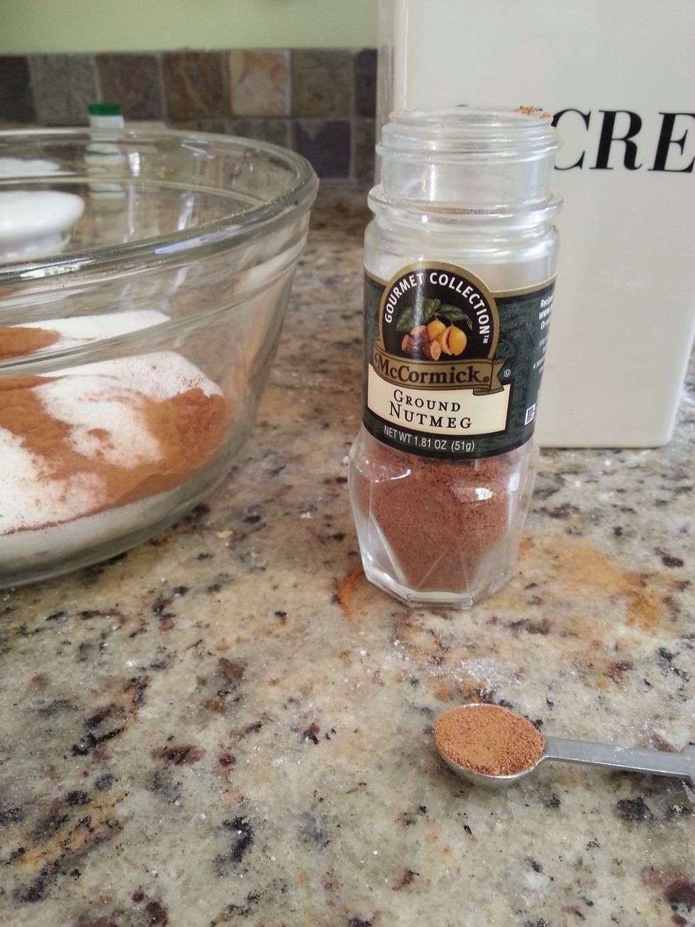 1/4 tsp ground nutmeg