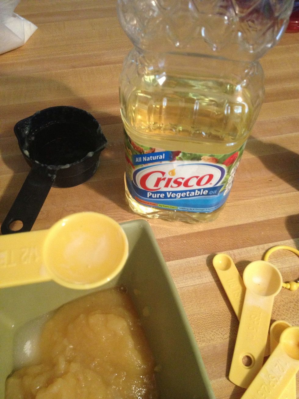 1 and 1/2 tablespoons vegetable oil