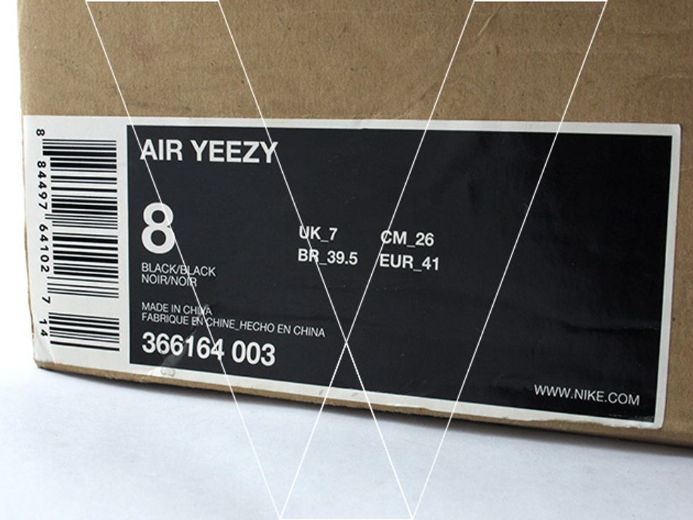 1. Box Label: Make sure the box and inside shoe label have matching details. Tip : Do a Google image search for "Nike"+ the 9 digit style number to check the colourwa