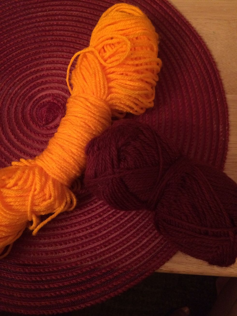 1. Choose your yarn color(s).