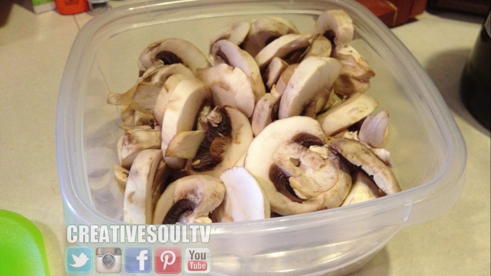 1 cup of sliced mushrooms.