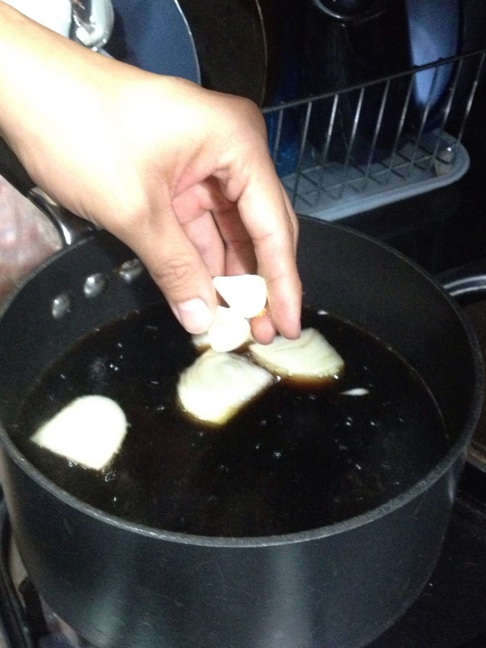 1 Garlic In 2 pieces