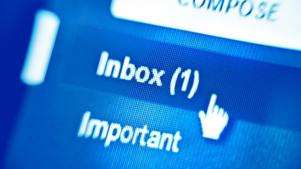 1. go into your inbox to see if you are being sexted If you are then carry on with this guide