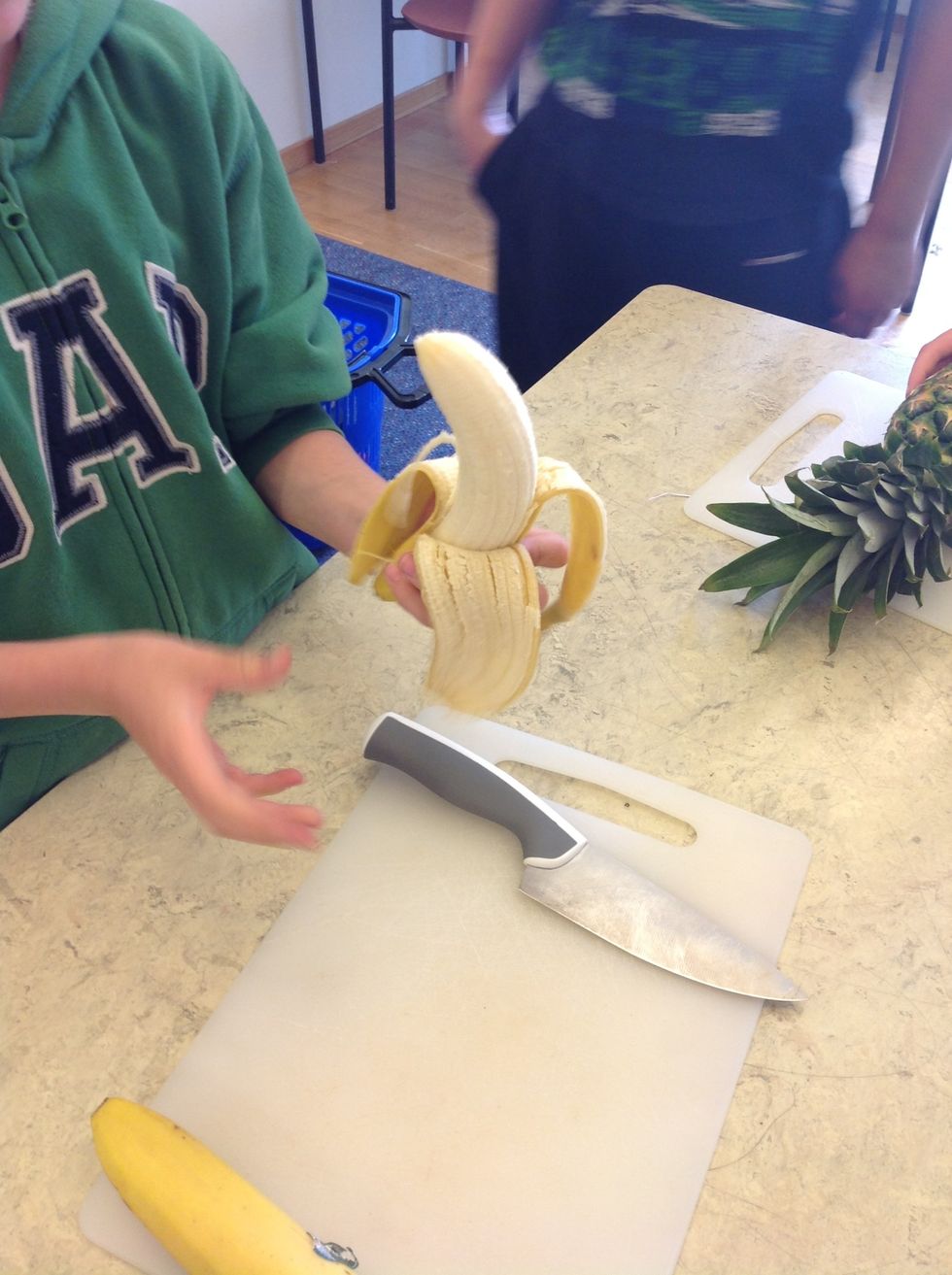 1. Peel the bananas.