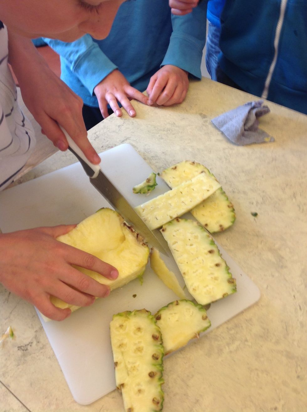 1. Peel the pineapple