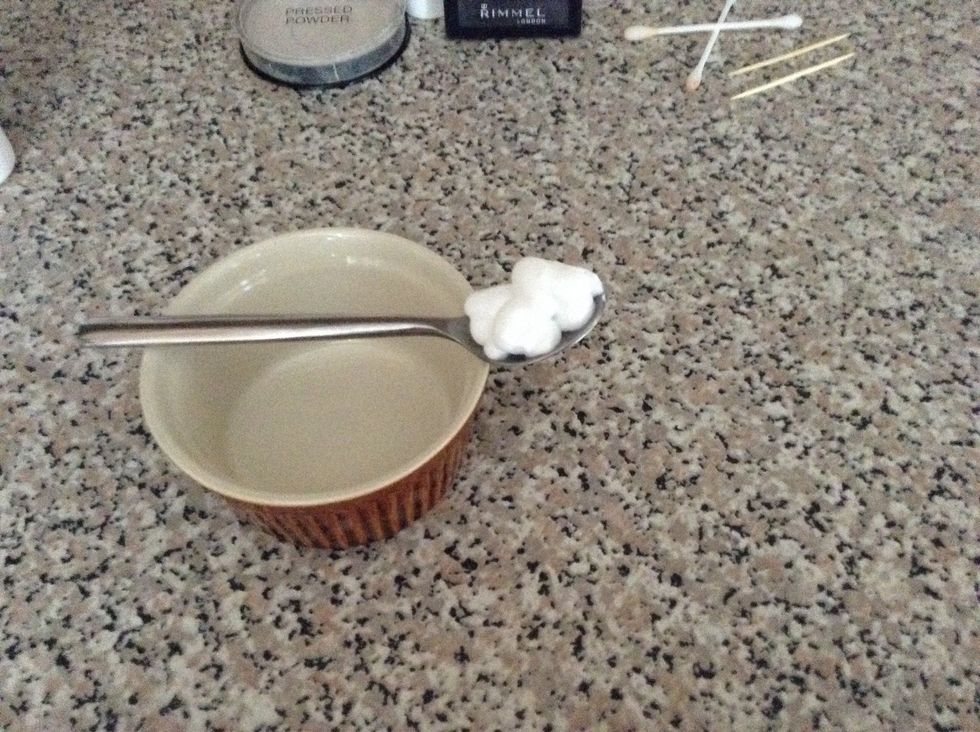 1 small spoon of moisturiser