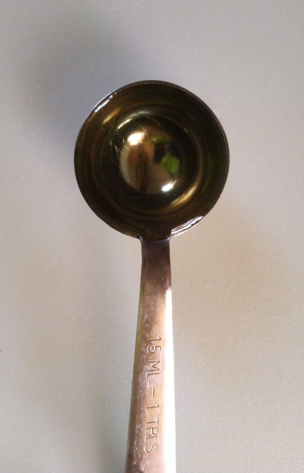 1 tablespoon of white vinegar.