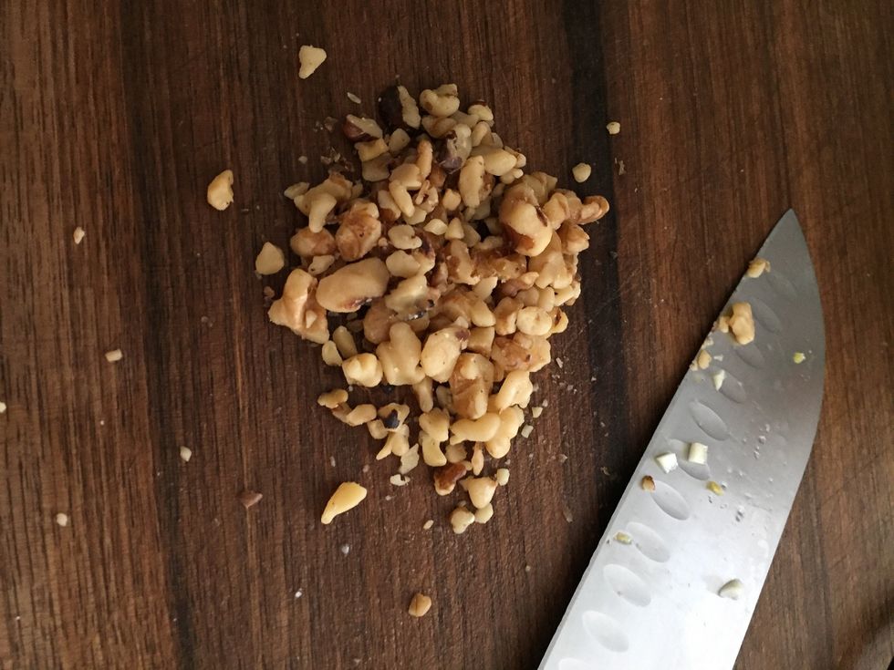 1 Tbsp chopped walnuts