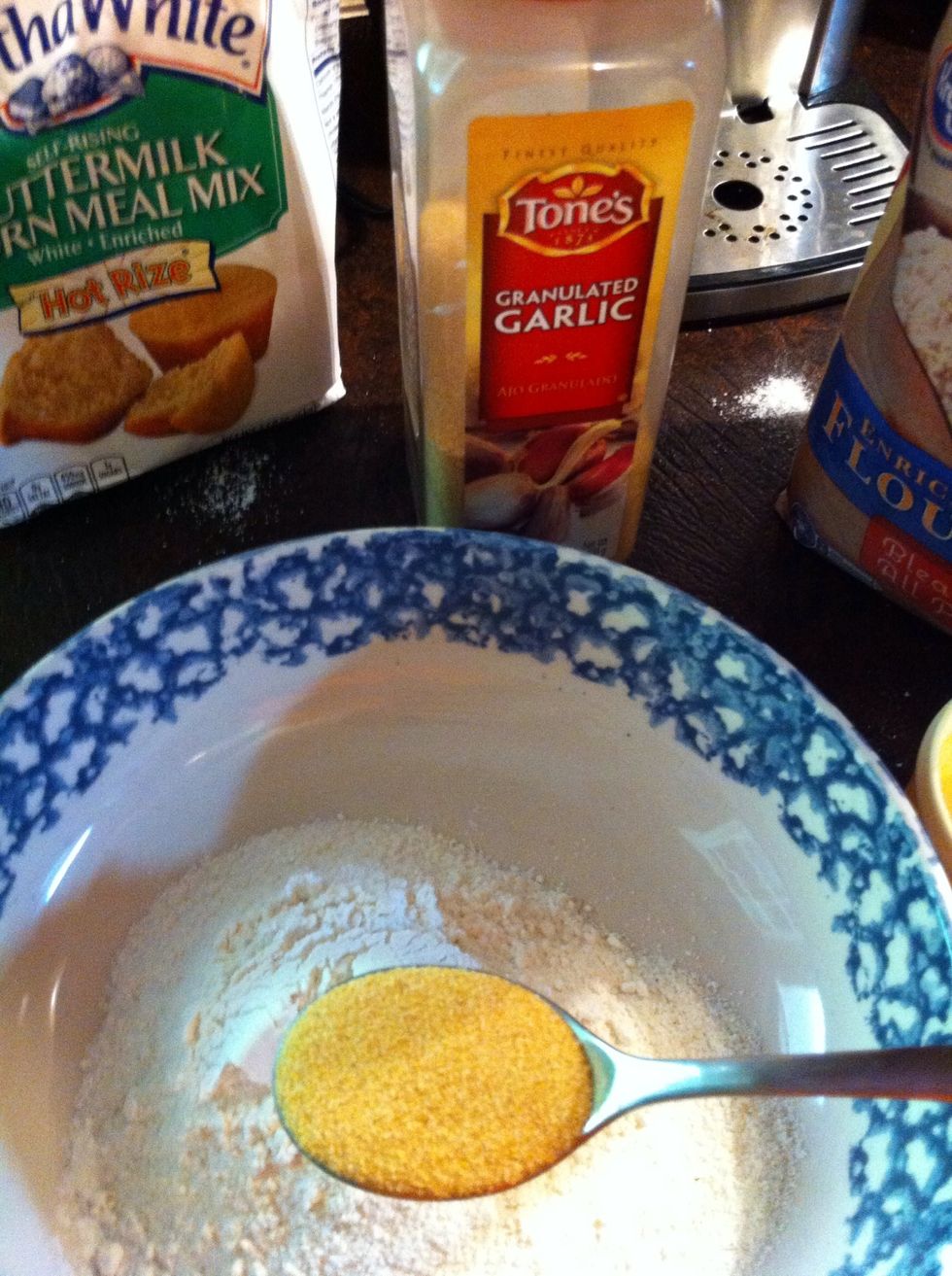 ..1 teaspoon of granulated garlic..