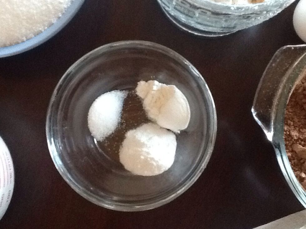 1 tsp of baking soda, 1 tsp of baking powder, 1/2 tsp of salt