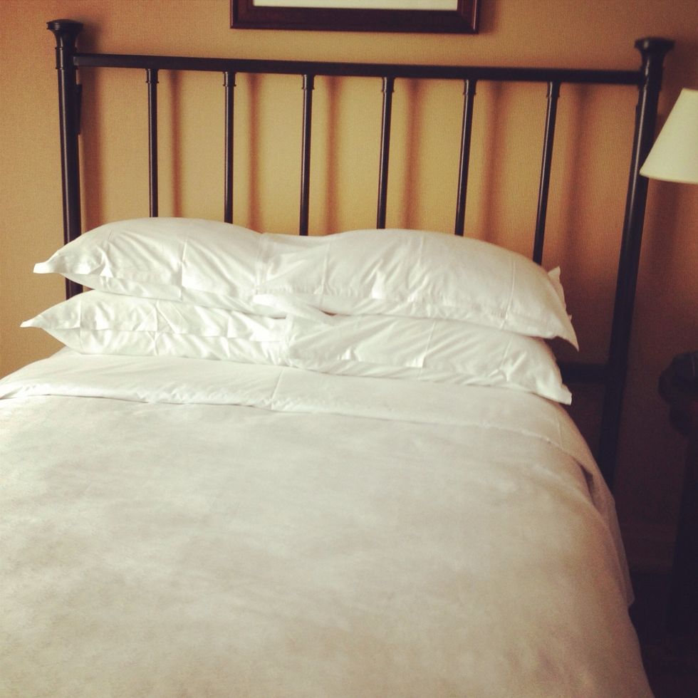 1. Wash your sheets and make your bed. I don\u2019t know if there is anything worse than coming home to dirty sheets. Eek! Gross.