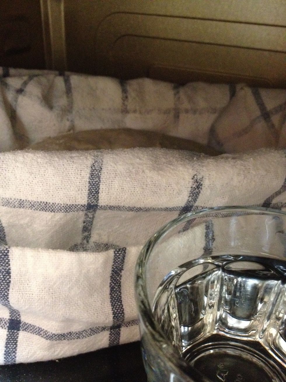 (10/27 10:00pm) 2\u6642\u9593\u7d4c\u904e\u30021.5\u500d\u3050\u3089\u3044\u306b\u306a\u3063\u305f\u3051\u3069\u5ba4\u6e29\u308222\u2103\u3068\u51b7\u3048\u3066\u304d\u305f\u306e\u3067\u3001\u30aa\u30fc\u30d6\u30f3\u306e\u767a\u9175\u6a5f\u80fd\u3067\u4e00\u6c17\u306b\u6700\u7d42\u767a\u9175\u3055\u305b\u308b\u30b3\u30c8\u306b\u3059\u308b\u300235\u2103\u30671\u6642\u9593\u2026\u3002