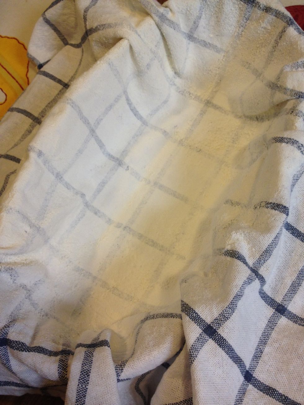 (10/27 7:30pm) \u30c9\u30a6\u3092\u4f11\u307e\u305b\u3066\u308b\u9593\u306b\u6700\u7d42\u767a\u9175\u306e\u7c60\u306e\u6e96\u5099\u3002\u7c60\u306b\u30ad\u30e3\u30f3\u30d0\u30b9\u30af\u30ed\u30b9\u3092\u6577\u3044\u3066\u30bd\u30ec\u30c9\u30a9\u30eb\u3092\u632f\u3063\u3066\u304a\u304f\u3002