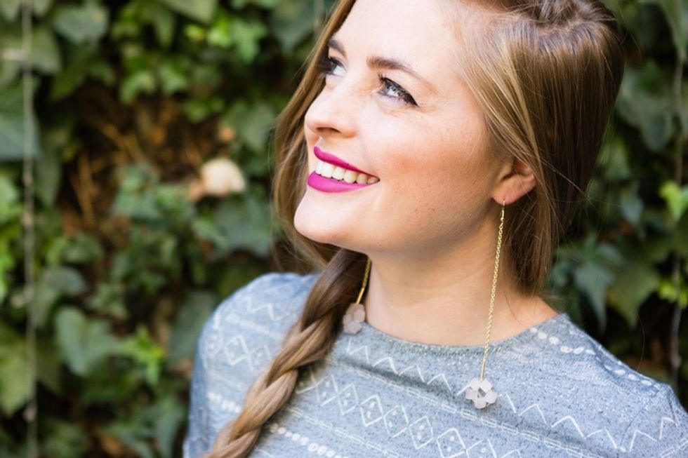 10. DIY Shoulder Duster Earrings: These earrings are a breeze to make. Present them in a cute way by attaching to a gift tag and trimming the edges with patterned washi tape. http://go.brit.co/2hStxK1