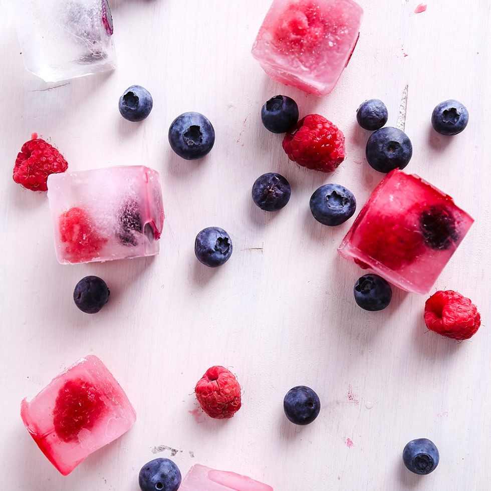 10. Serve Fruity Ice: Let\u2019s be real, you\u2019re going to be making ice anyway for your sangria, so why not dress up the ice cubes by adding summer fruits in the tray?