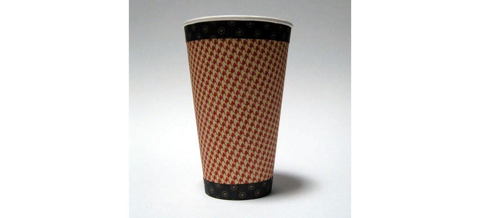10.\tAdhere accent strips around the top and bottom of your cup.