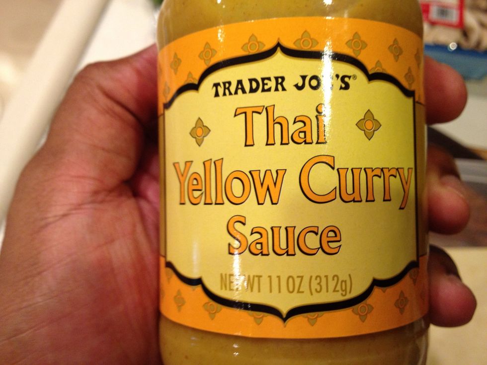 (11 oz) bottle Thai Yellow Curry