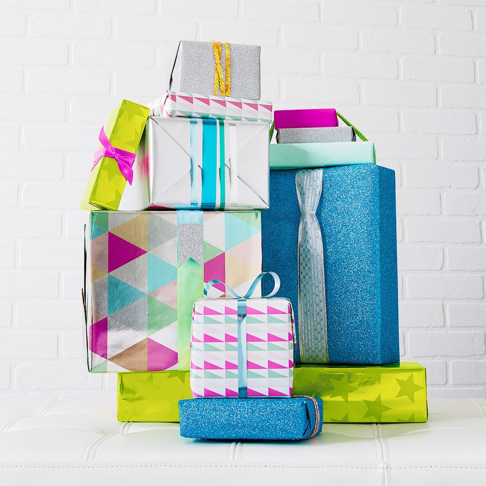 12. Wrap Your Package: Make your care package beautiful on the inside and the outside by wrapping it with beautiful paper, ribbon or bows. http://go.brit.co/2cg8NgW