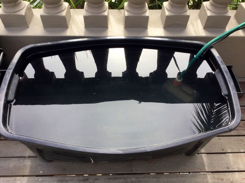 120L BUCKET. As mentioned,lead the hose from the 60 liter bucket to the 120 liter bucket. Connect the other piece of hose to the 2nd pump. Place pump and connected hose in the bottom of the bucket.