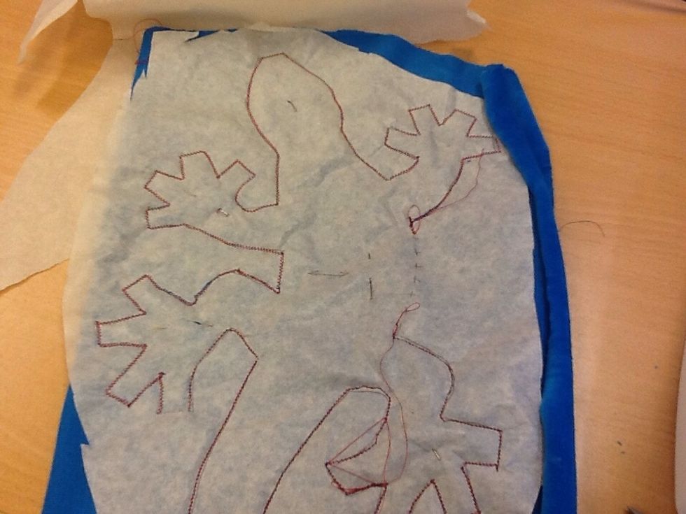 14. Sy inte vid kryssen utan f\u00e4st tr\u00e5den framf\u00f6r och efter.