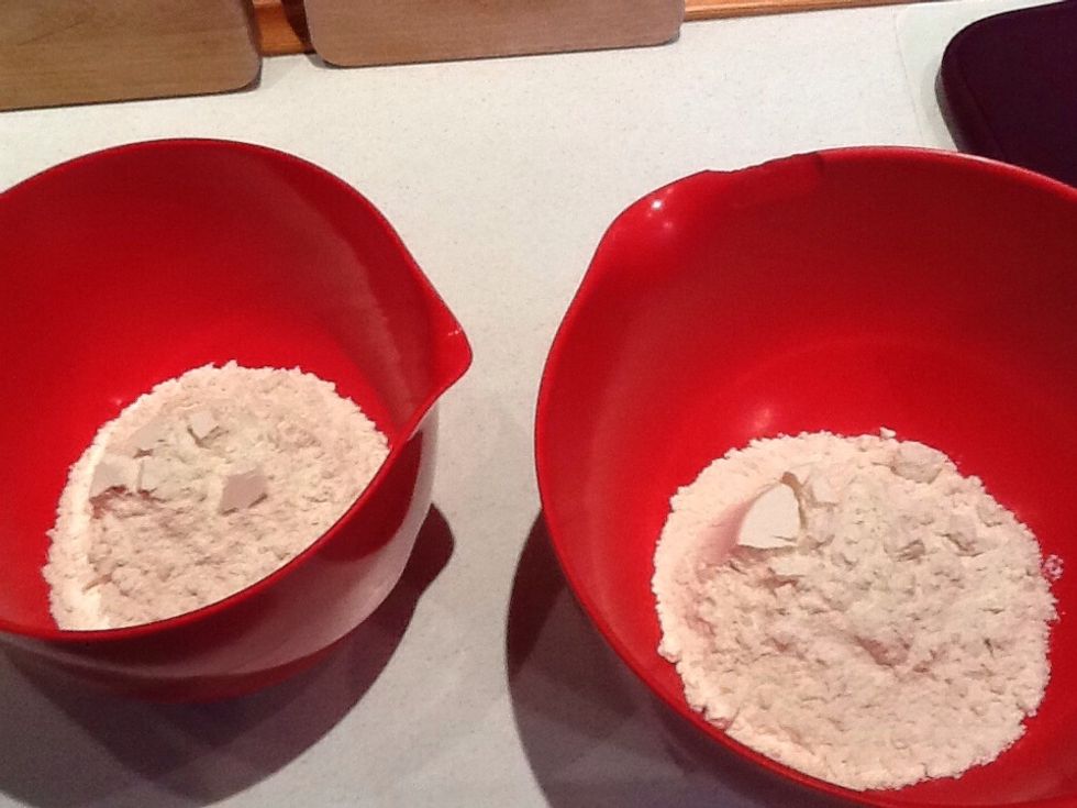 1,5 dl flour in each