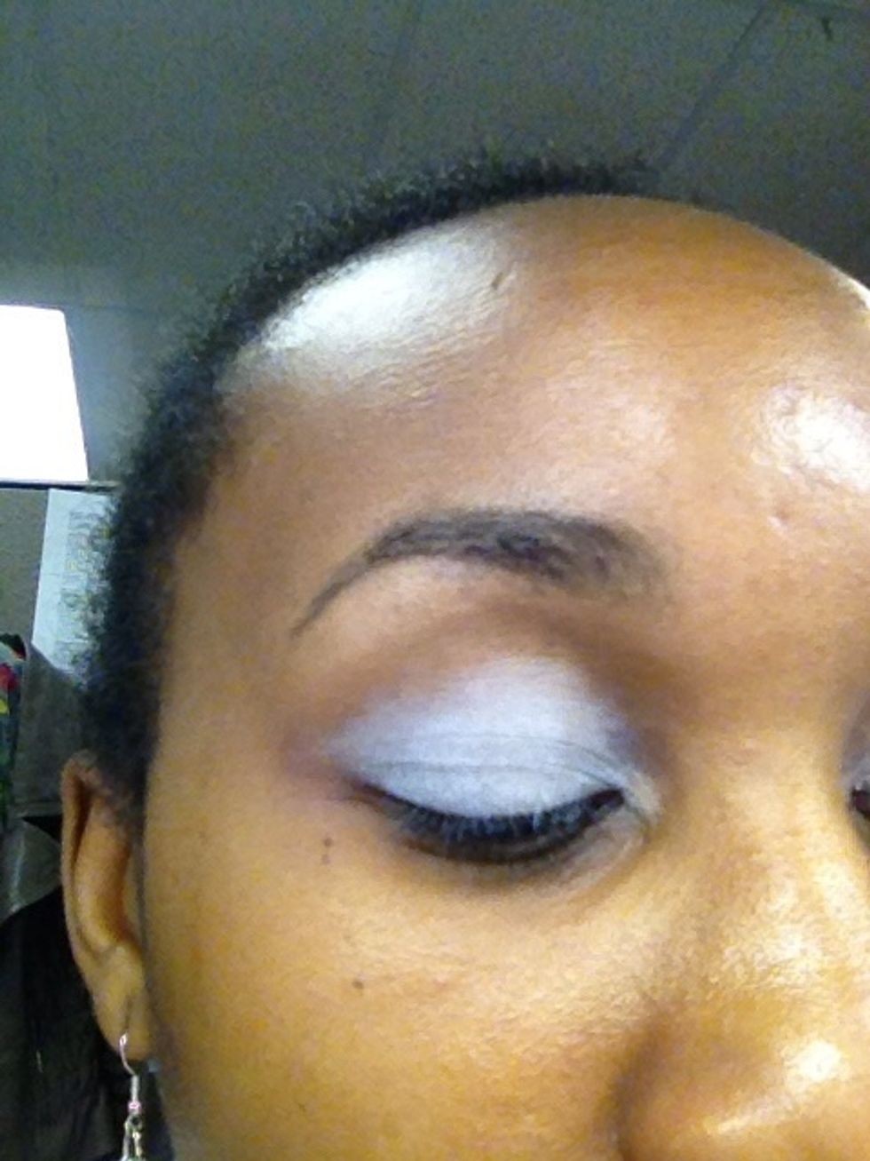 1st apply the urban decay primer potion, then add  the NYX jumbo eye pencil to your lid using your finger