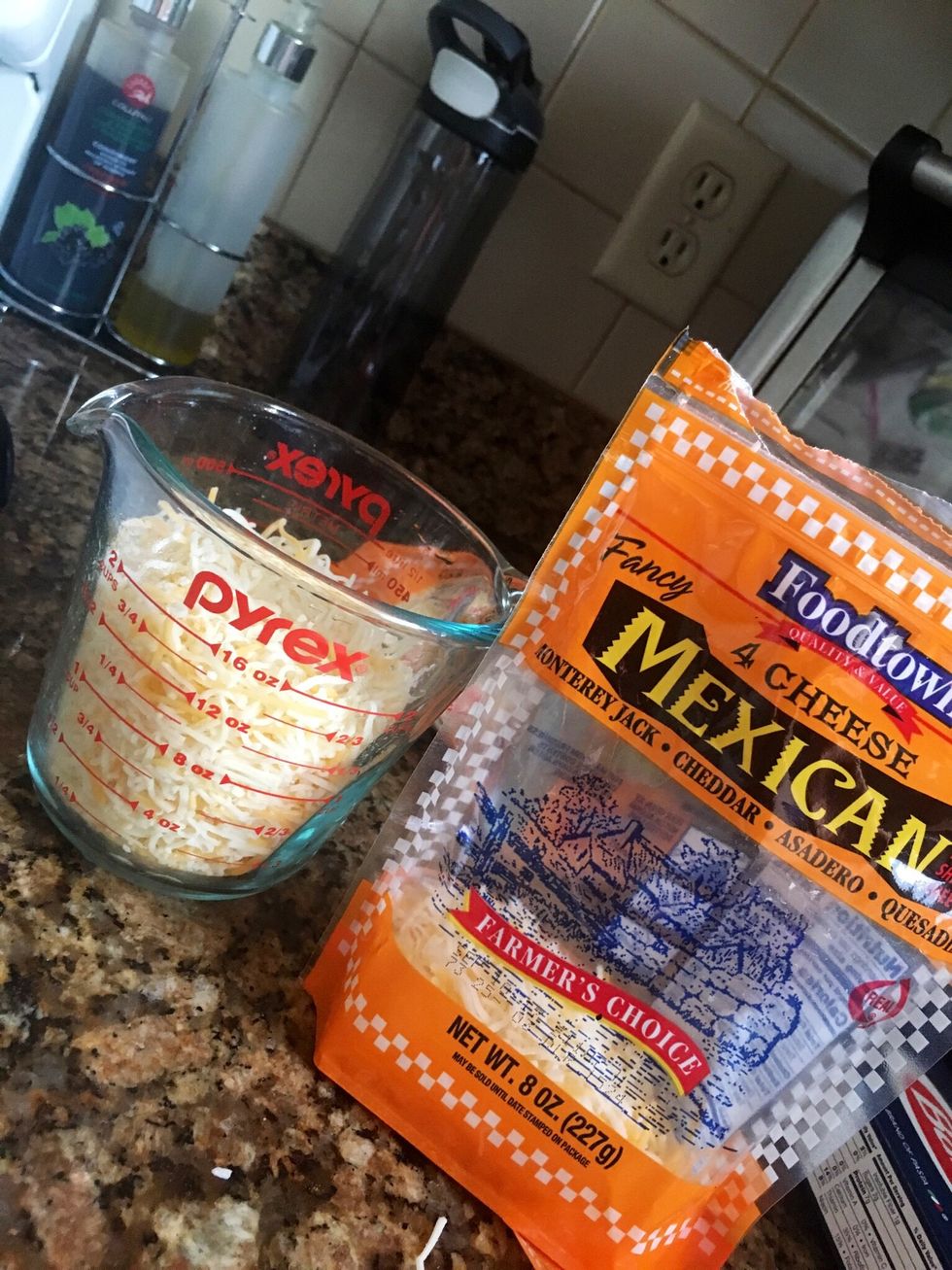2 cups of shredded Mexican cheese