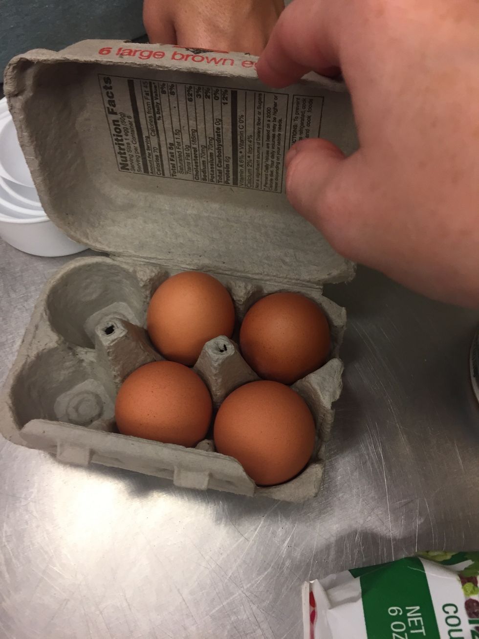 2 eggs