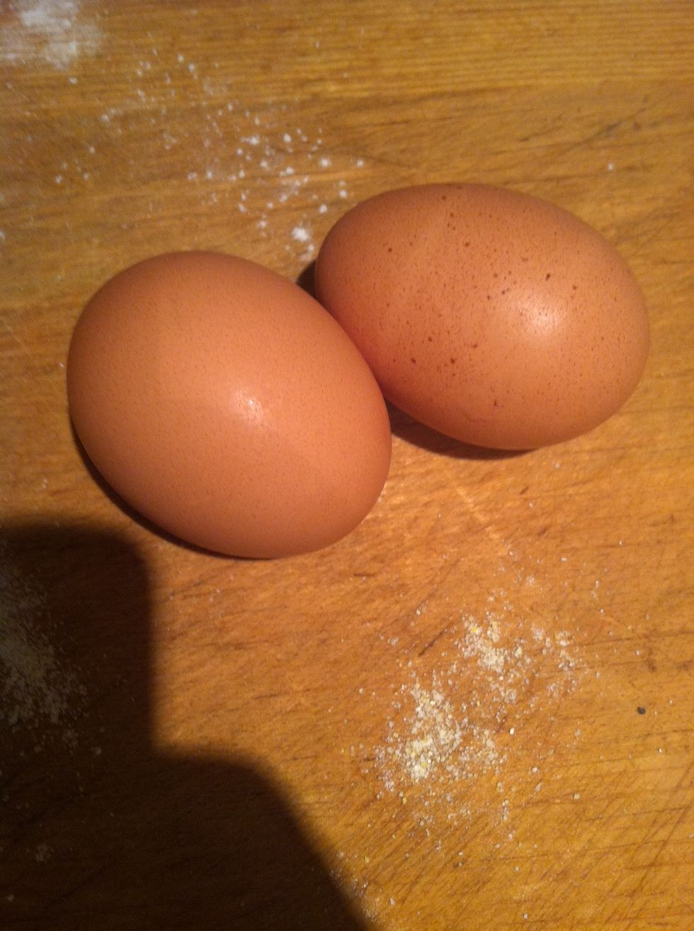 2 eggs