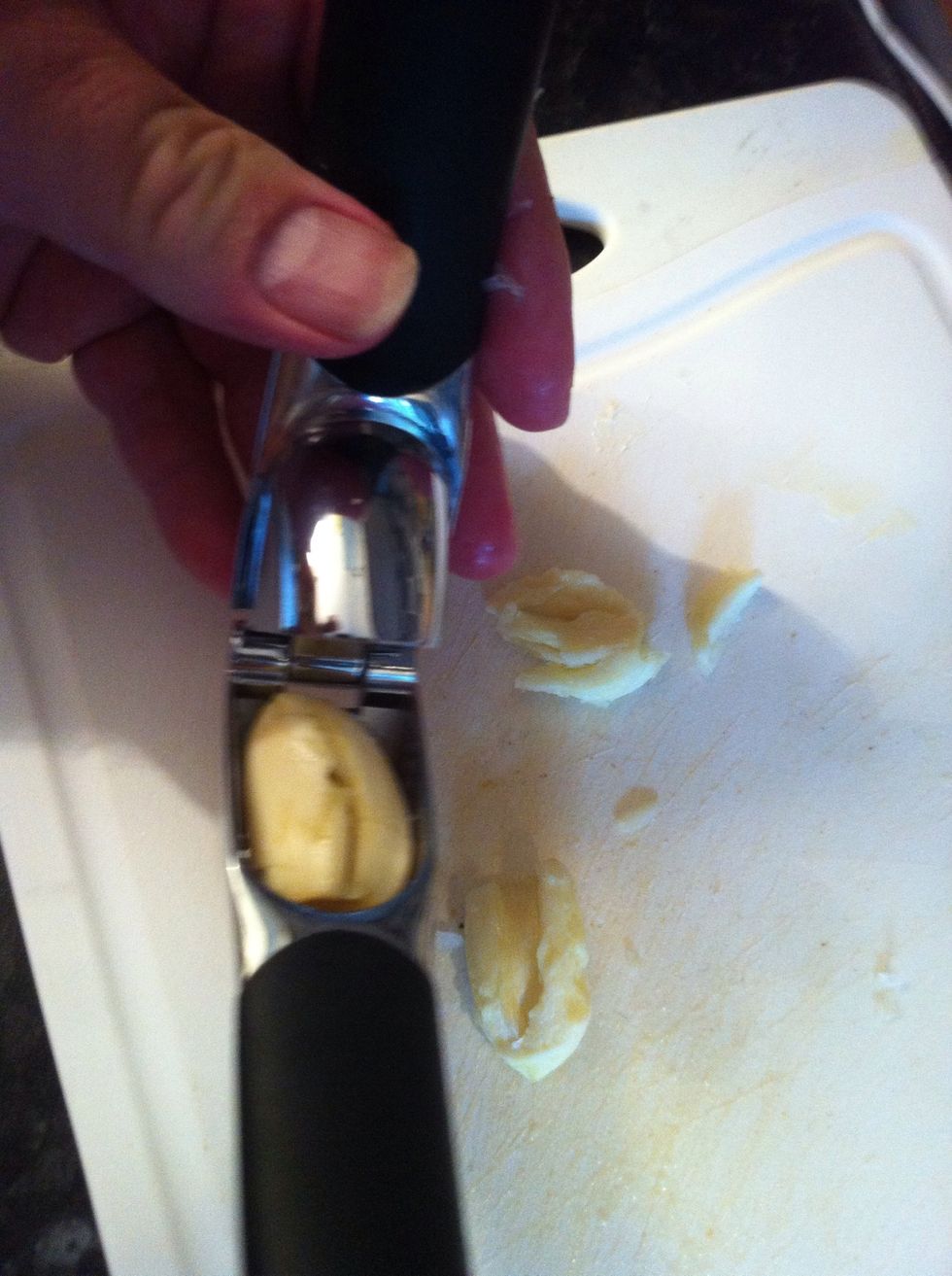 2 gloves of garlic