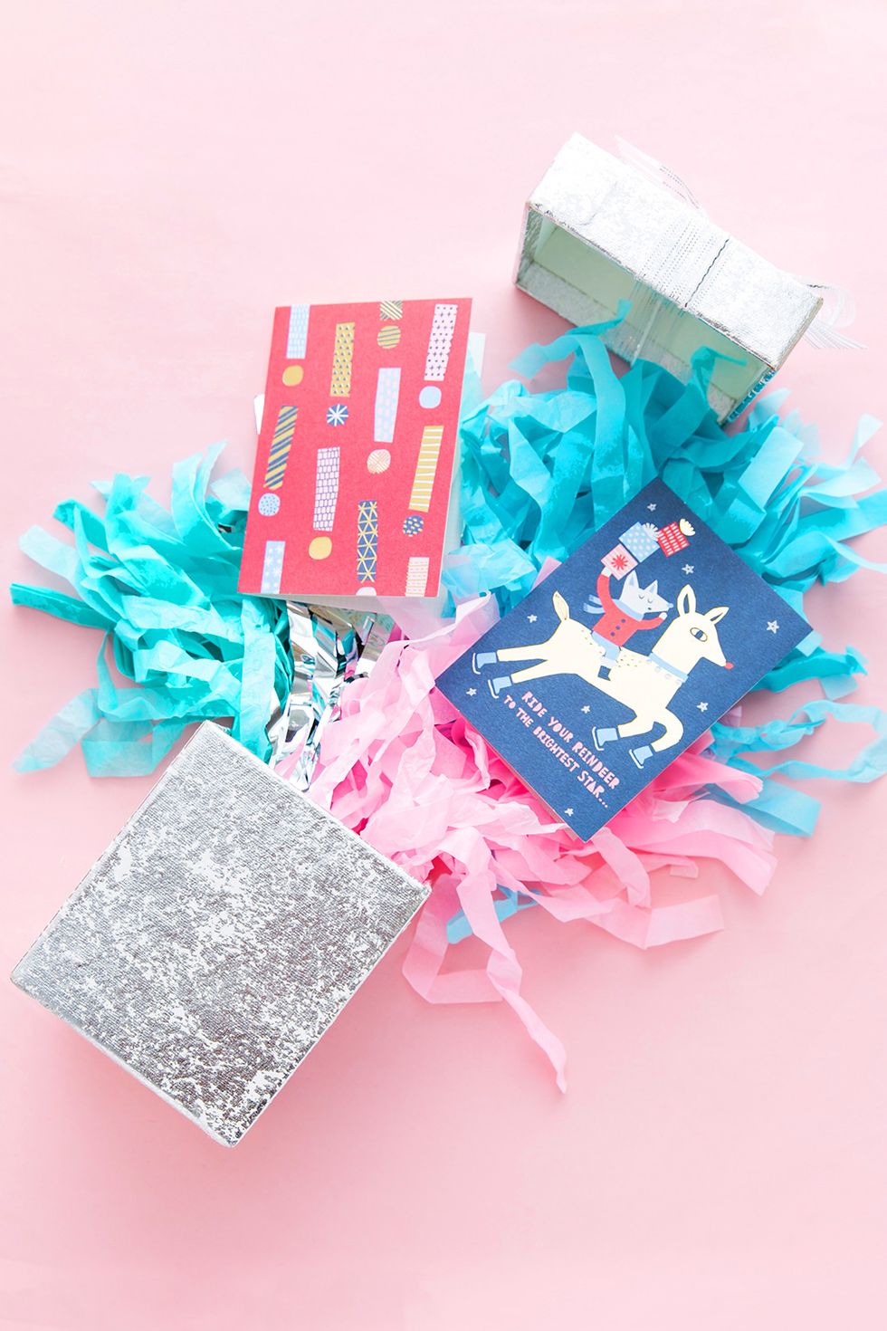 2. Holiday cards can act as a present. A sweet illustrated card with an even sweeter personal message will probably bring the same joyful feeling to your friends and family. http://bit.ly/2fAuKIB