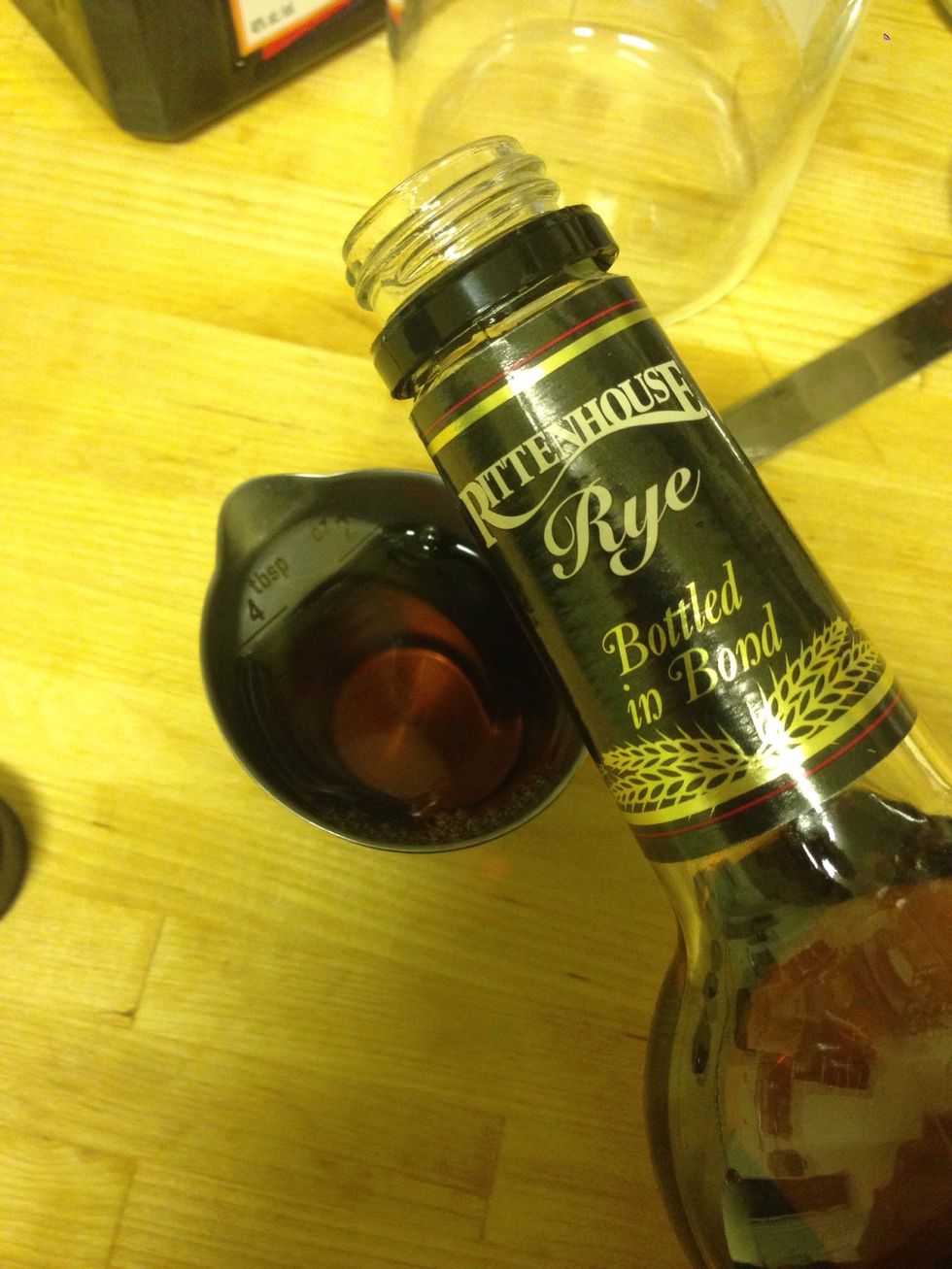 2 oz of rye whiskey.