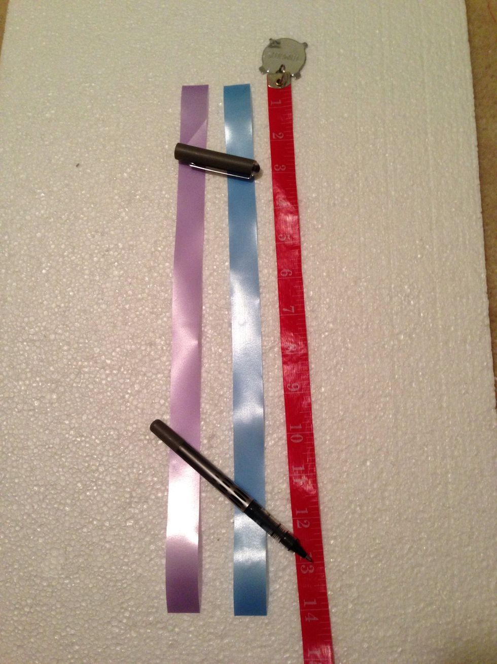 2 strips of 14" standard ribbon.  I used 2 colors for easier guidance.