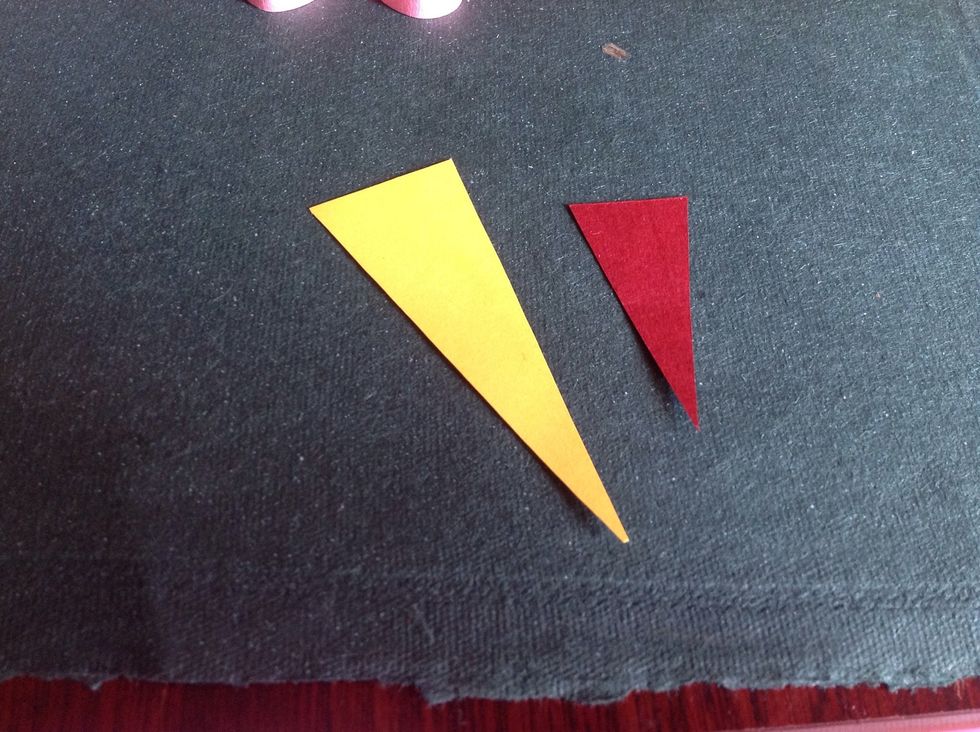 2 Triangle different size and different colour