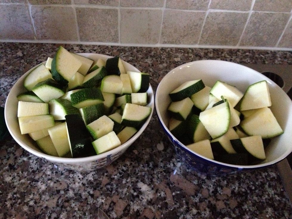 2 zucchinis