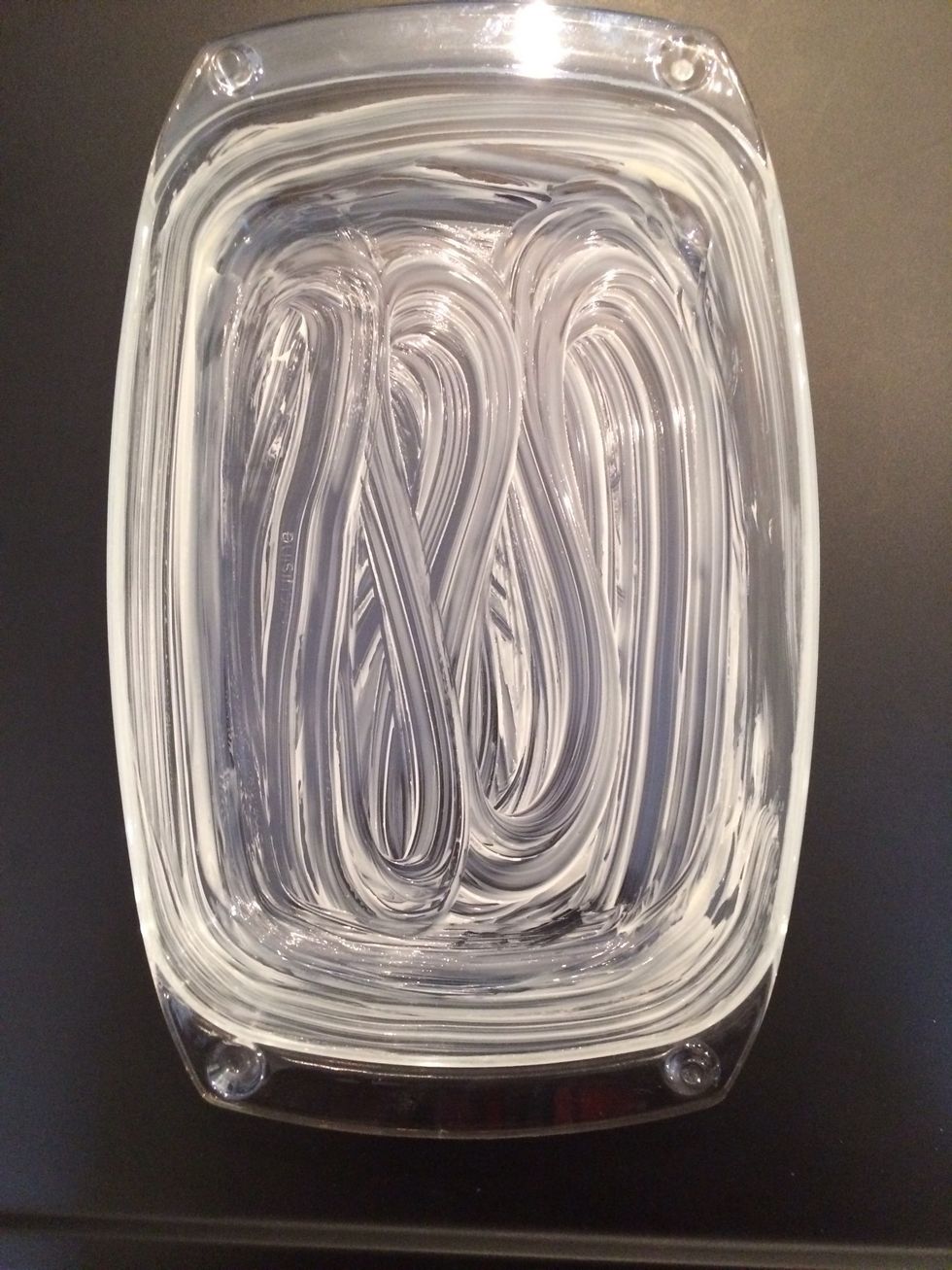 20x30 cm. Butter the oven dish that can go to the table. Spread one part of the potatoes then put the meat mix as second layer. Then spread one potatoes part as the third layer.