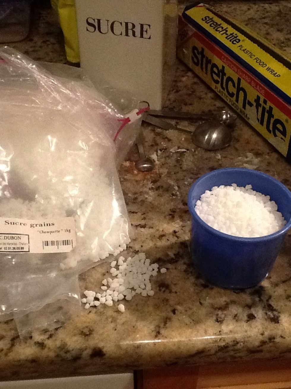 3/4 cup of pearl sugar (sucre a chouquettes)