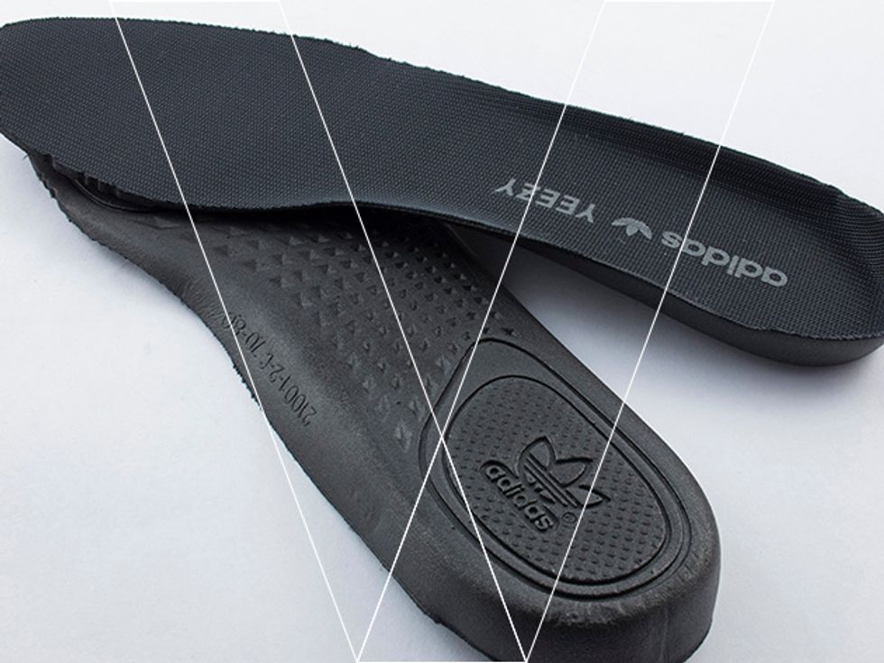 3. Black Yeezy Boost 350's come with molded sockliners that provide comfort and support. Check the height of the edge along the heel.