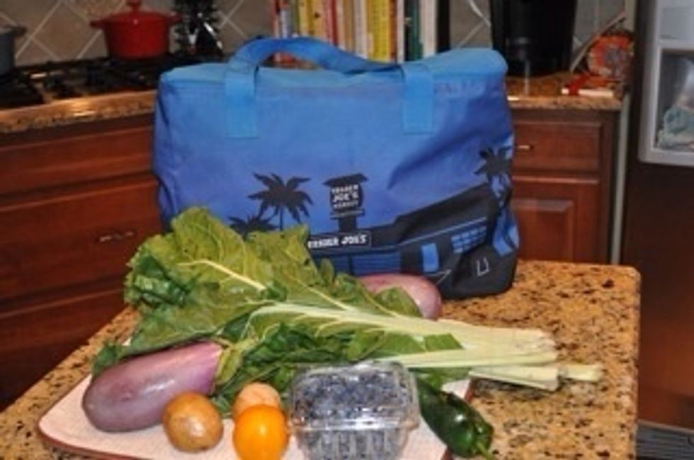3. Carry a cooler, lightly packed with ice, to keep your produce safe from foodborne pathogens and help maintain its peak nutrition.