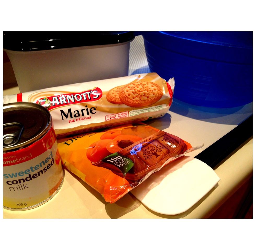 3 easy ingredients, 15-20 minutes of your time to make, and an hour (or longer) in the fridge if you have the time. The fridge just helps them set a bit firmer, but they taste awesome either way!