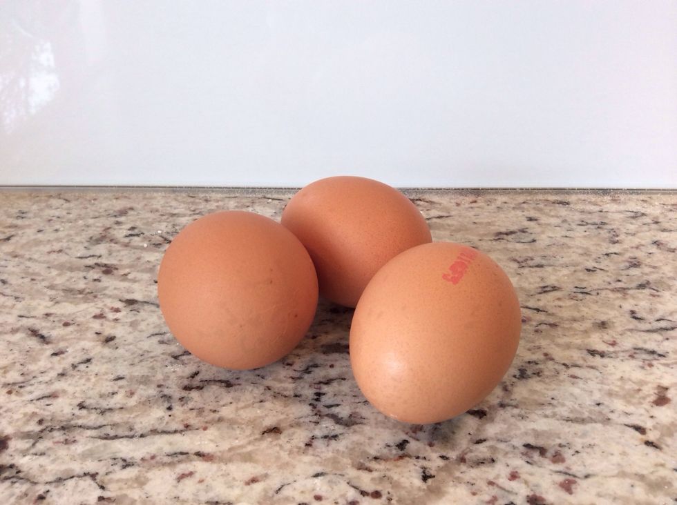 3 eggs at room temperature (100g egg whites)