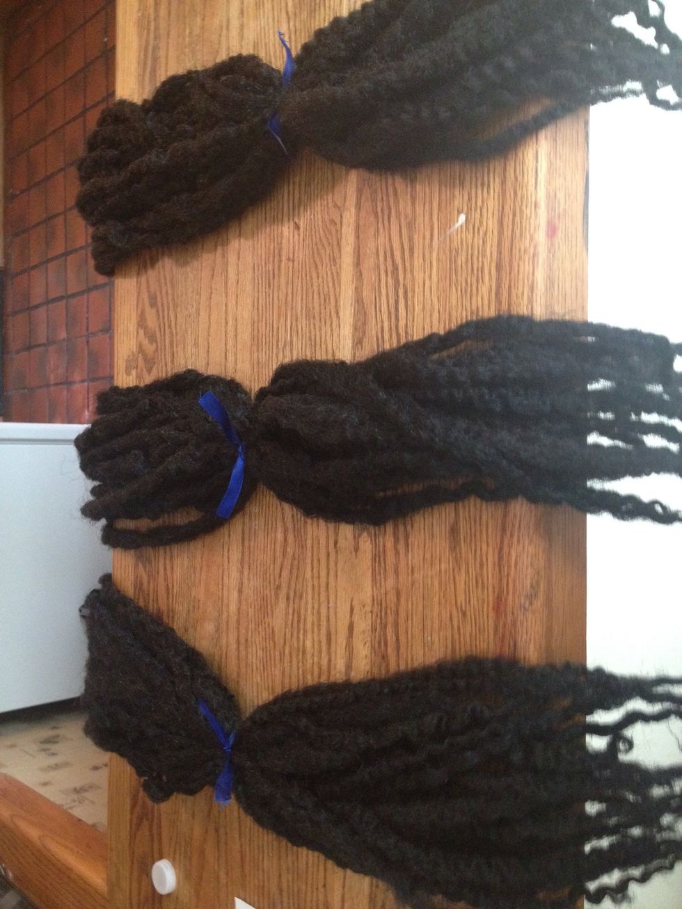 3 hair bundles.