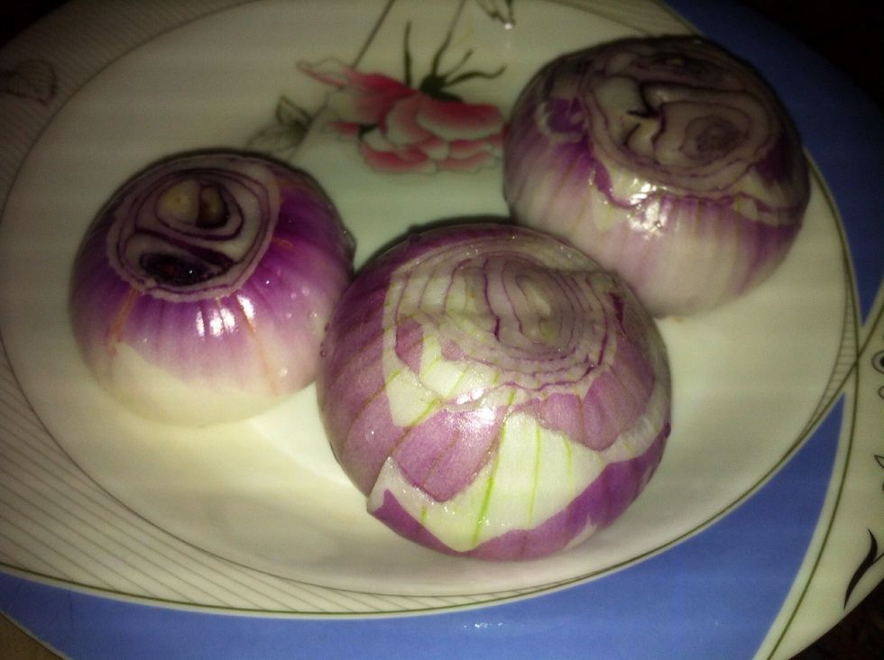 3 onions