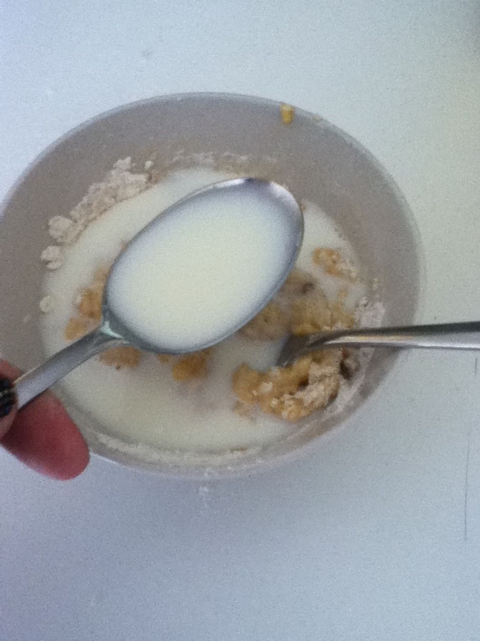 3 tablespoons of milk